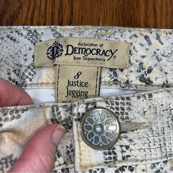 Democracy Justice Jeggings Snake Print Skinny Jeans sz 8 - Picture 3 of 8